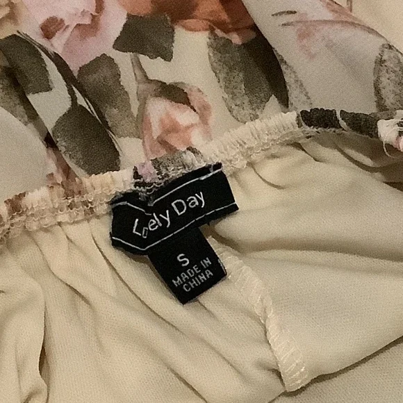 High low, floral dress - Picture 3 of 3